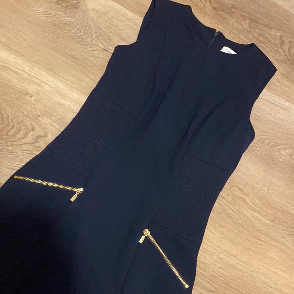 Calvin Klein fitted dress - Picture 2 of 3